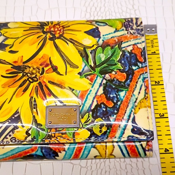 Very Rare Gorgeous Unigue New/Unused Dolce Gabana Flower Design Polished Tri-Fol - Picture 9 of 15